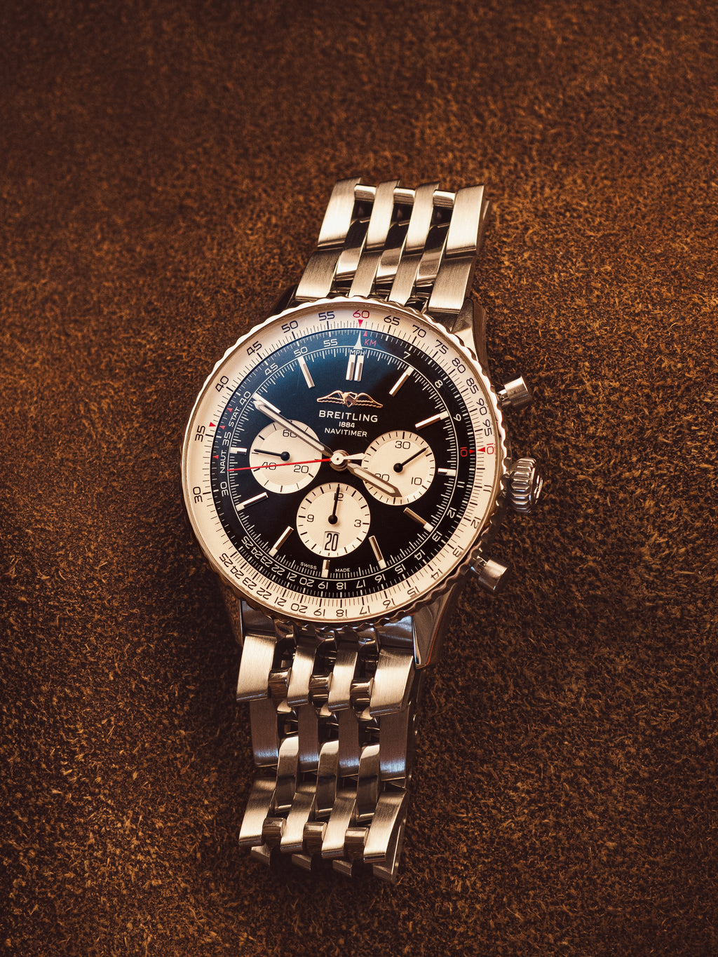 No. 120 - 2022 Breitling Navitimer AB0137