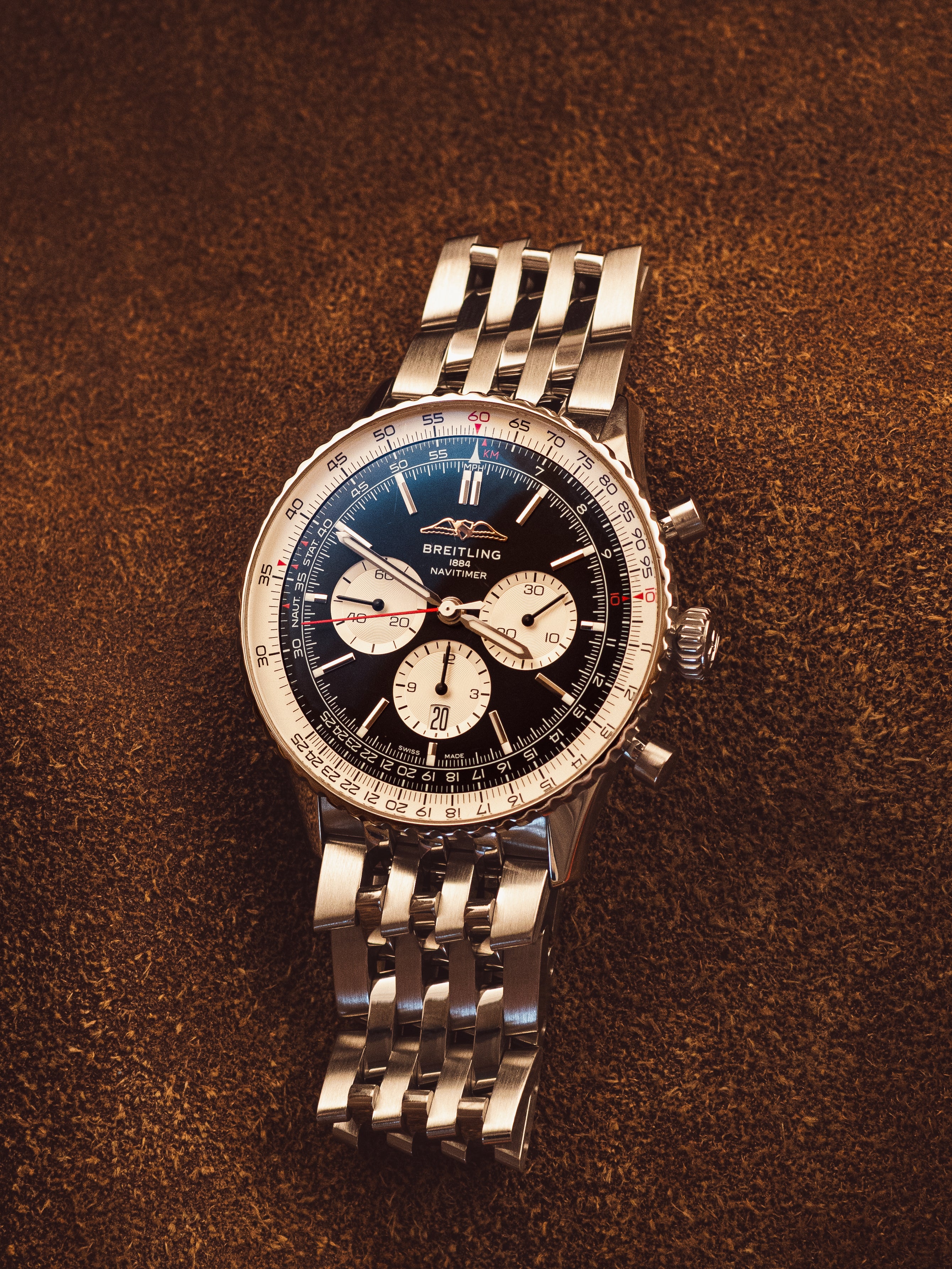 No. 120 - 2022 Breitling Navitimer AB0137